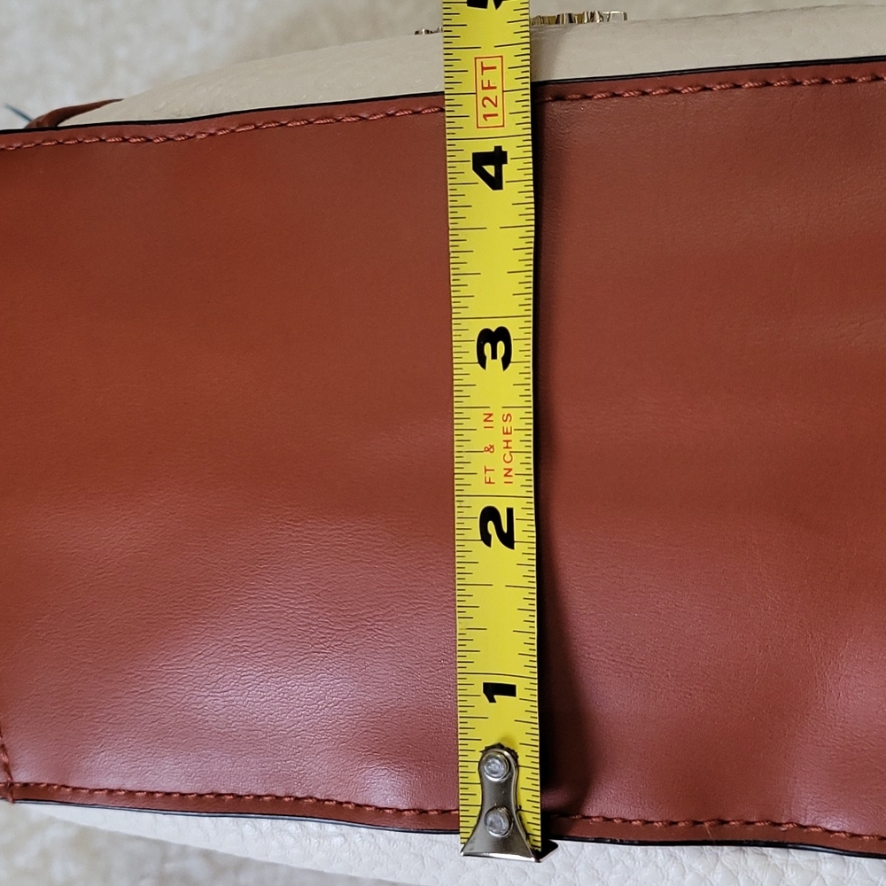 NEW Shoulder Bag Jones New York Signature Color Block Pebbled Ivory Faux Leather - Picture 10 of 12